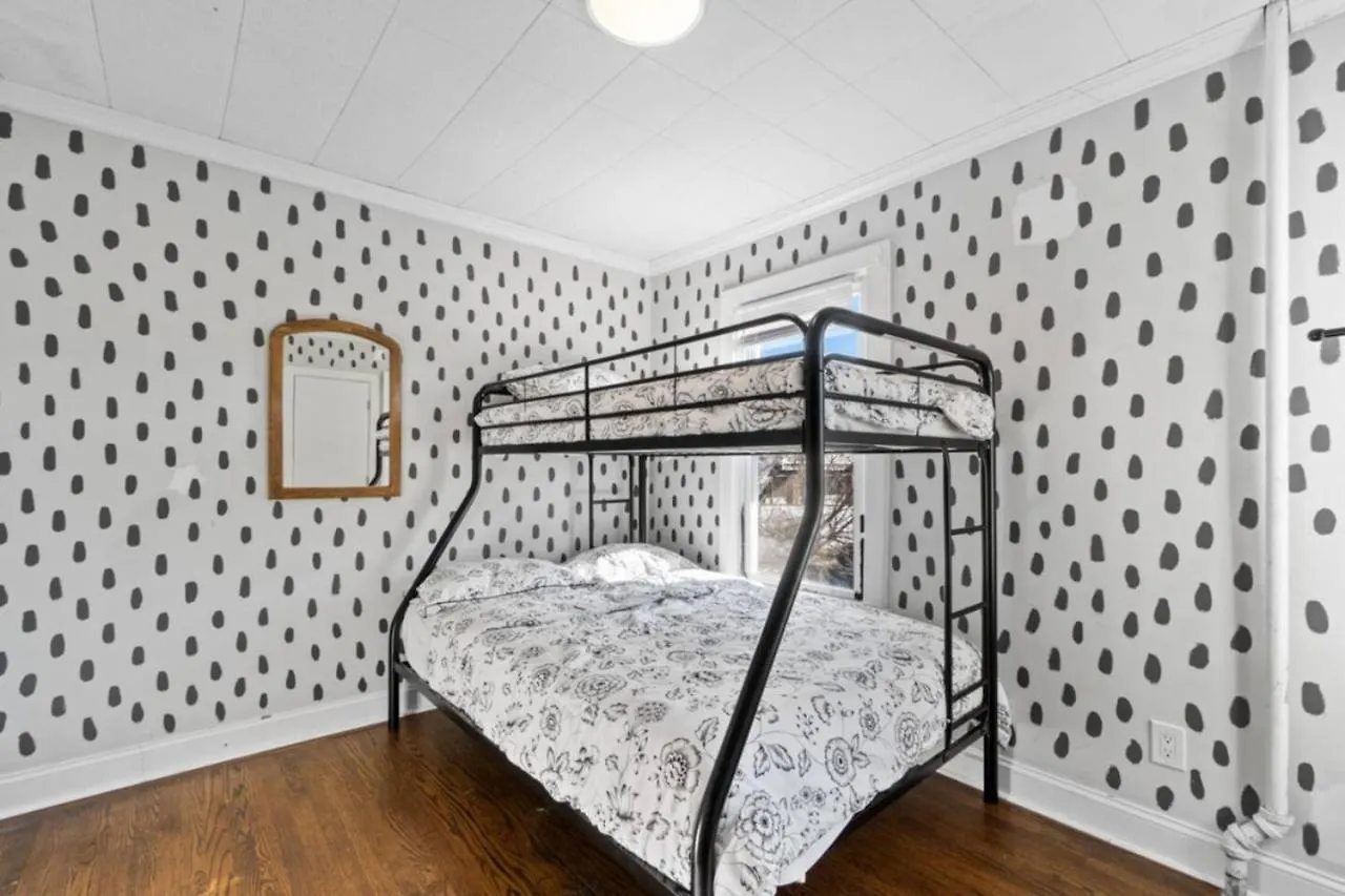 The Whimsical I Villa New York